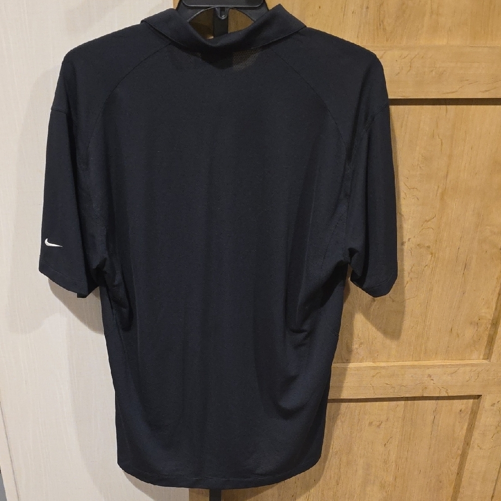 (J1) Men's Black Nike Golf Polo Shirt - Picture 6 of 6
